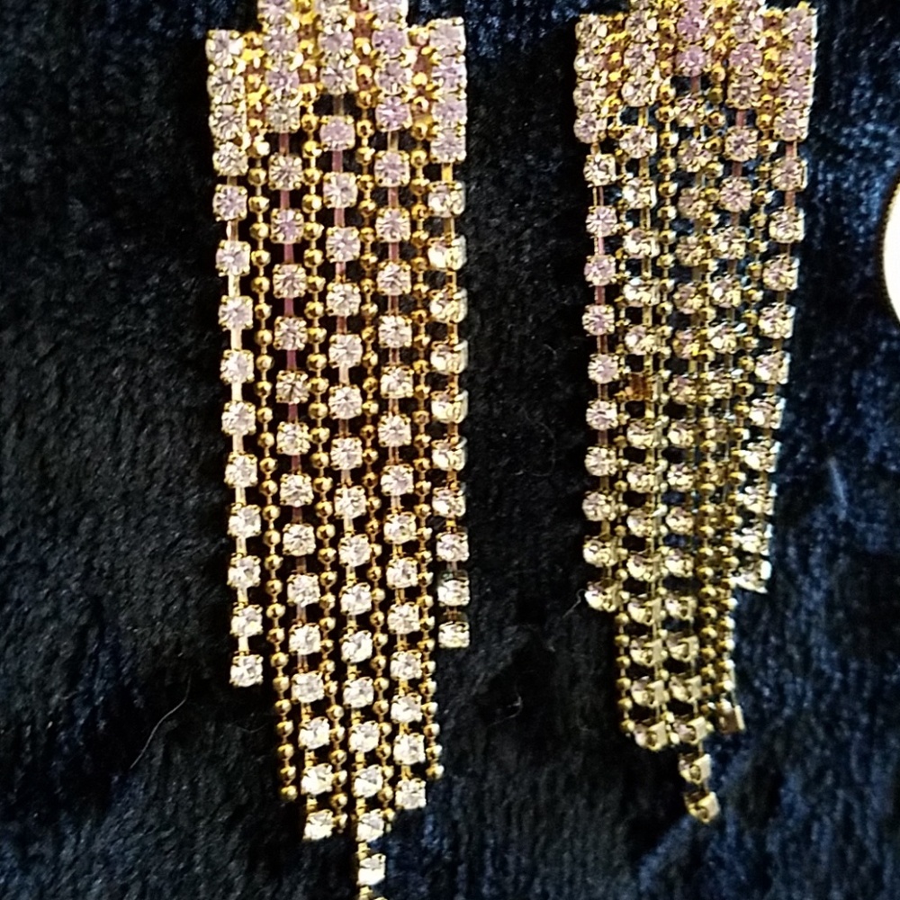 Gorgeous Chandelier Earrings Rhinestone Diamonds - Picture 3 of 7